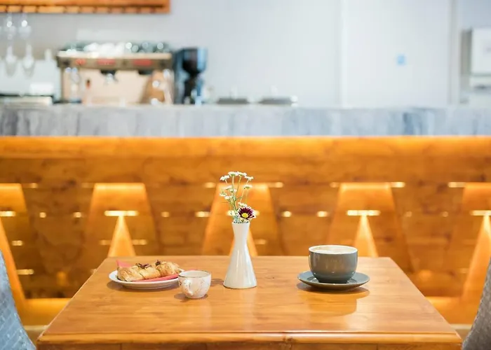 Docklands Lodge London